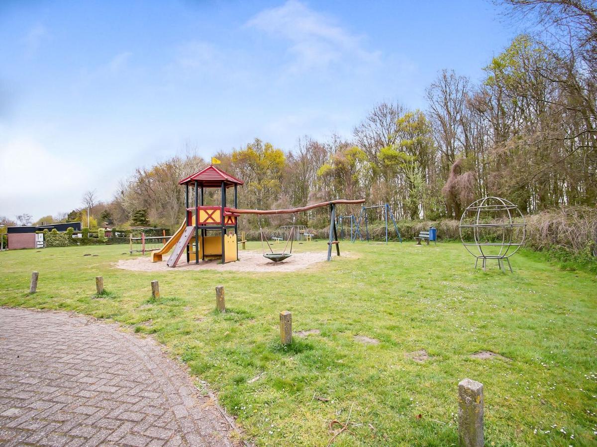 Lovely Bungalow In Noordwijkerhout With Garden Экстерьер фото